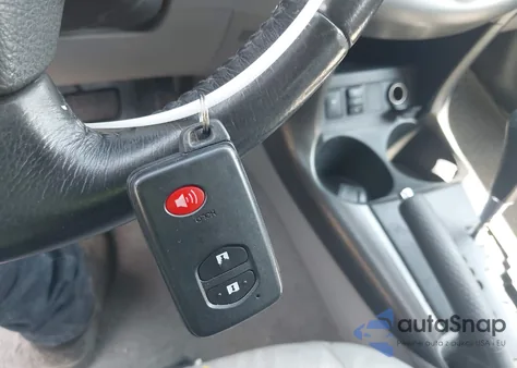 2010 Toyota Rav4 Limited z USA, uszkodzony, nr VIN 2T3DF4DV9AW032813